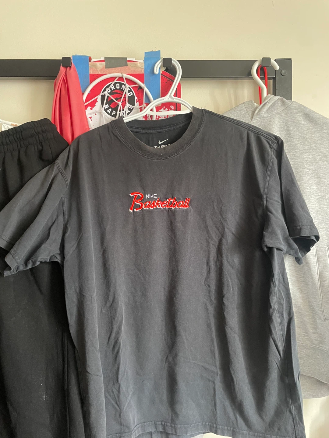Nike Basketball T-Shirt - Size Medium
