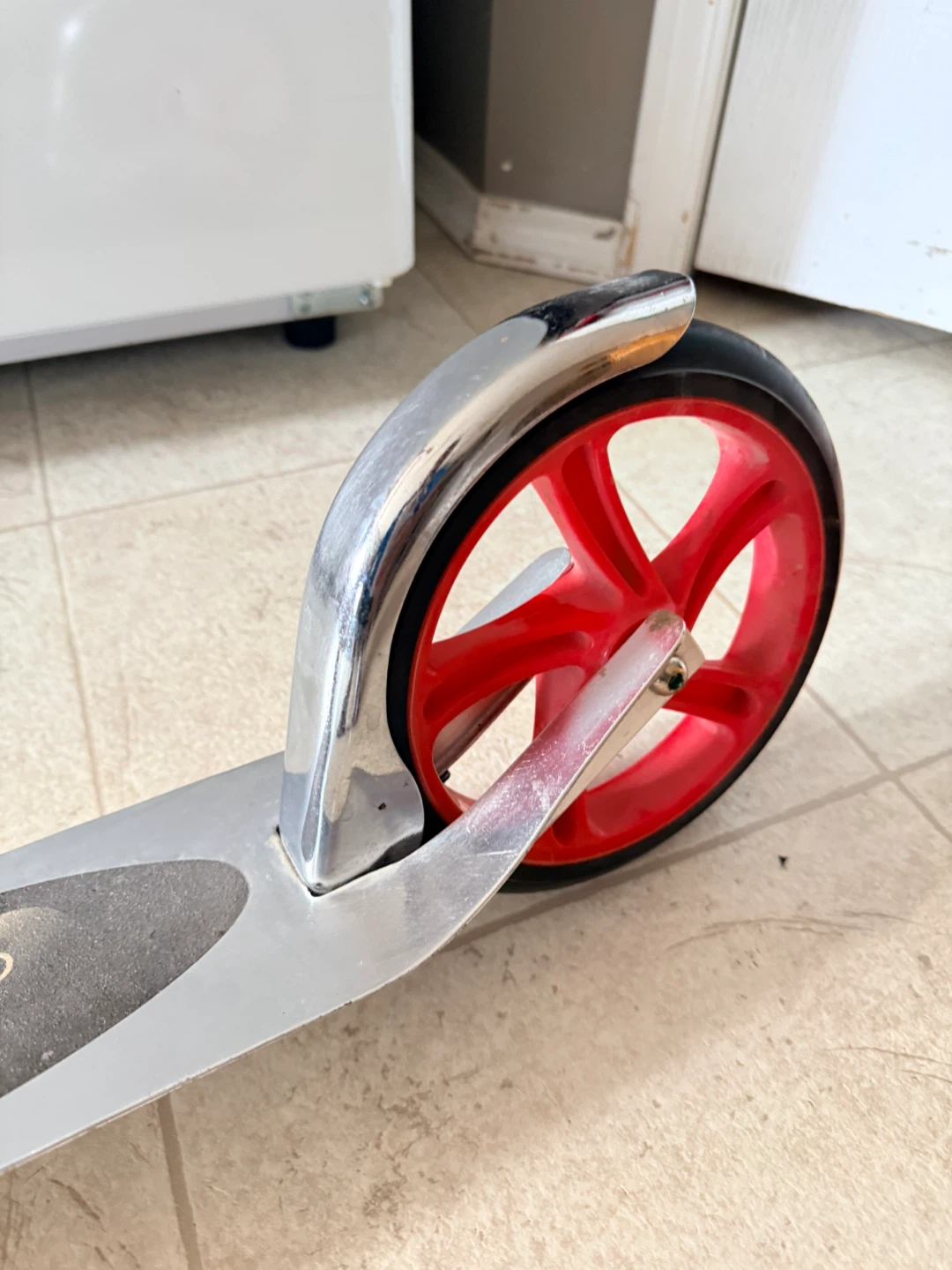Razor Scooter with Red Wheels - photo 3