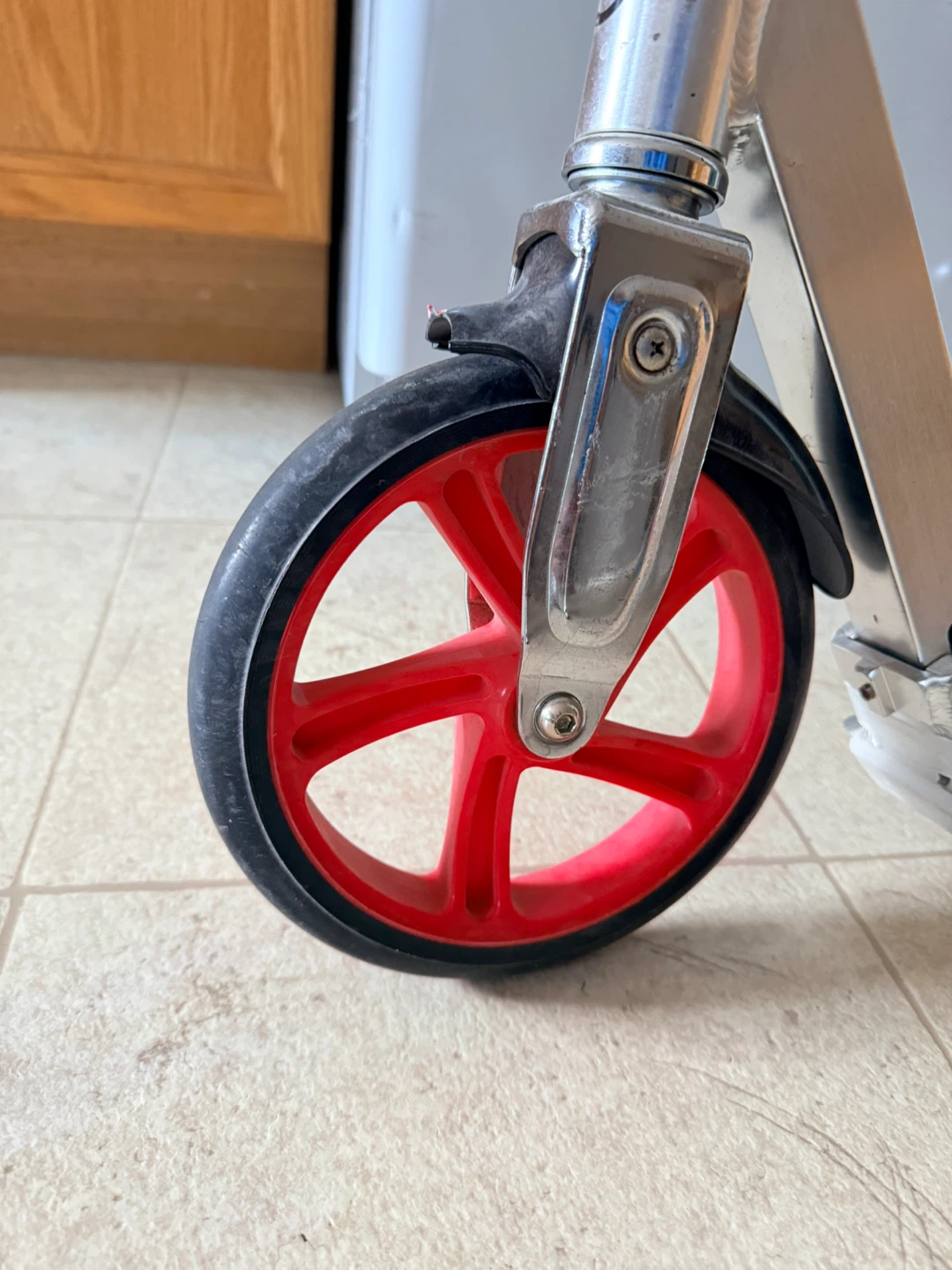 Razor Scooter with Red Wheels - photo 2