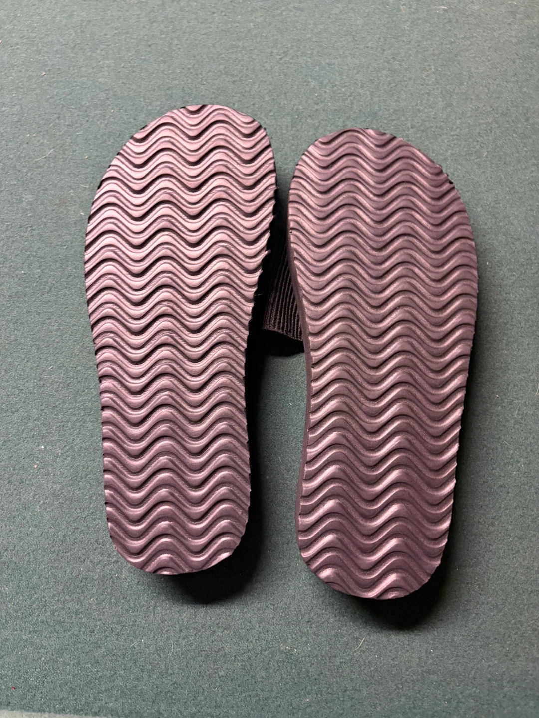 Black Flip Flops Size 39 - photo 2
