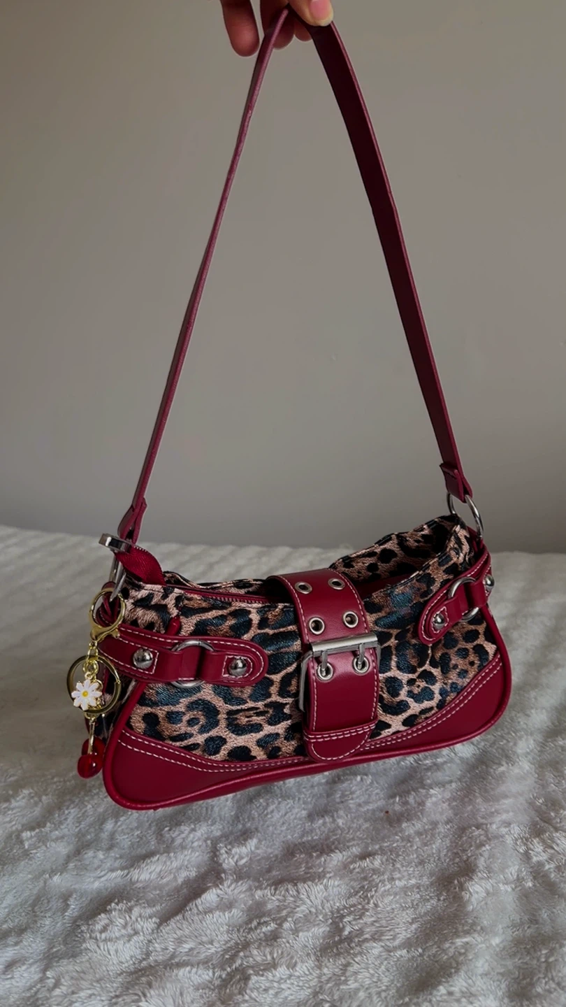 Leopard Print Shoulder Bag with Charm🍒