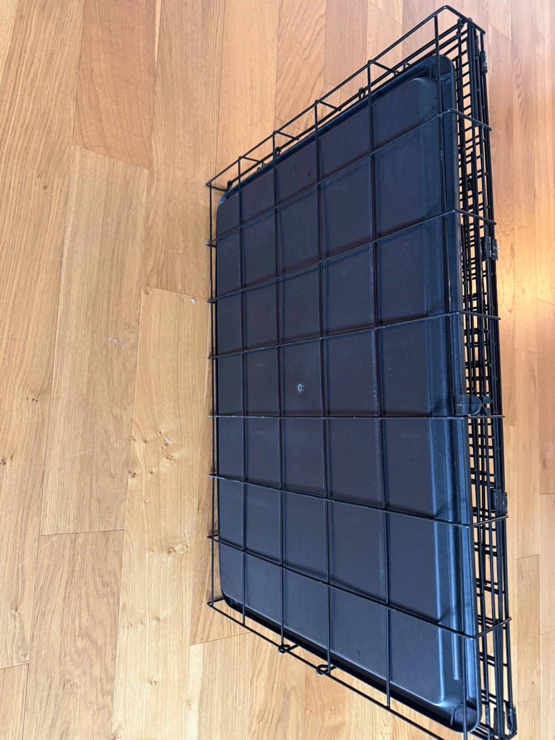 Black Metal Dog Crate