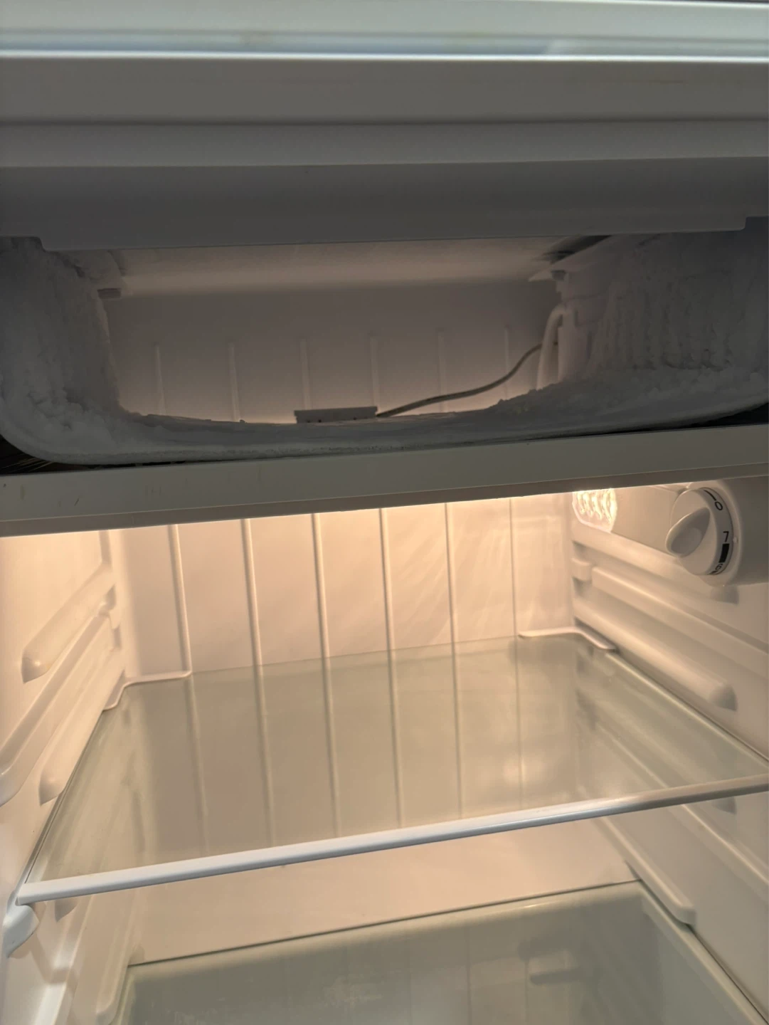 Whirlpool Mini Fridge - photo 4
