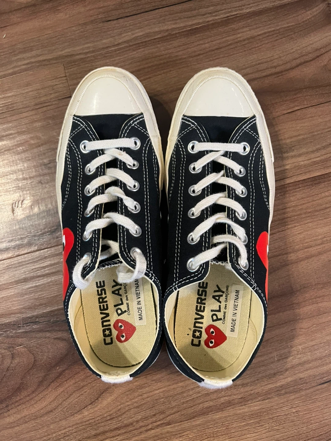 Comme des Garçons PLAY x Converse Chuck Taylor All Star Low Top
