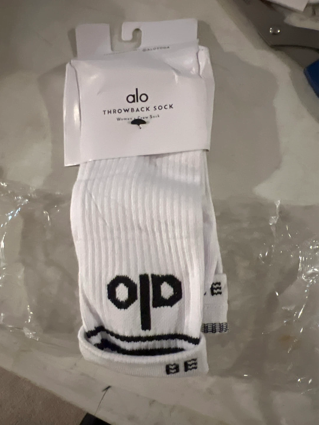 Alo Yoga Throwback Women's Crew Socks White