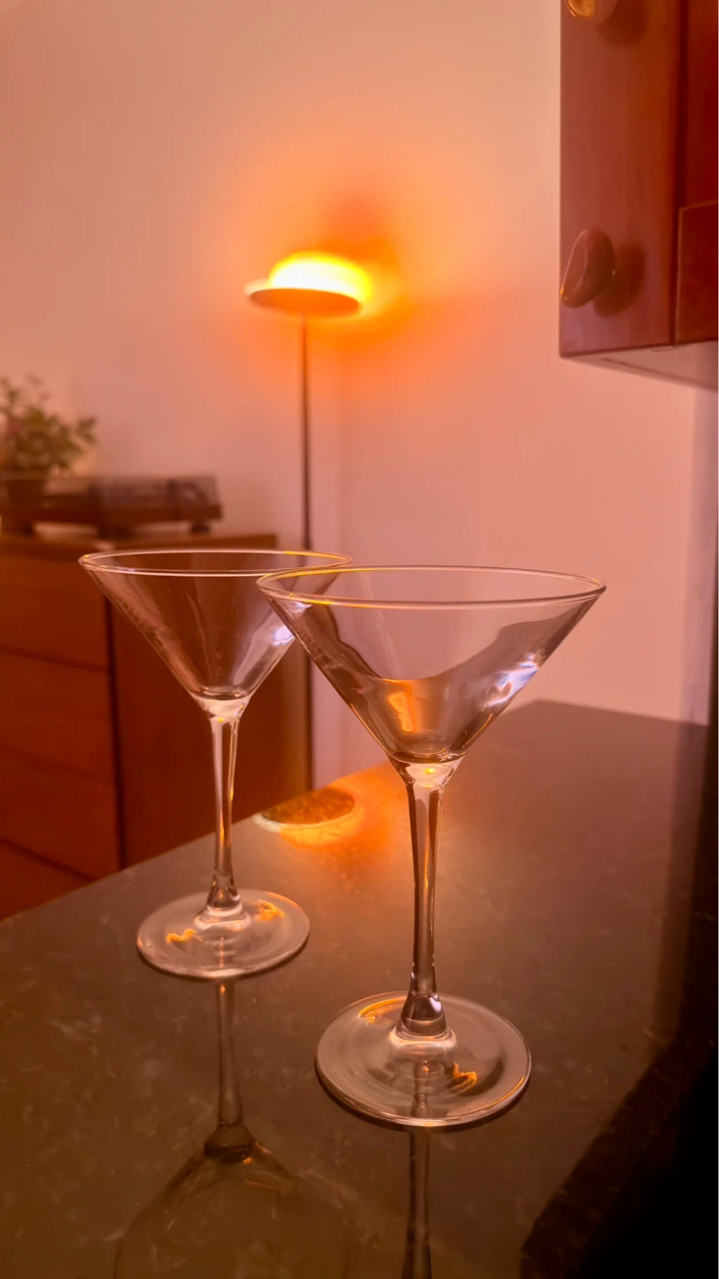 Set of 2 Martini Glasses – Modern Cocktail Glasses