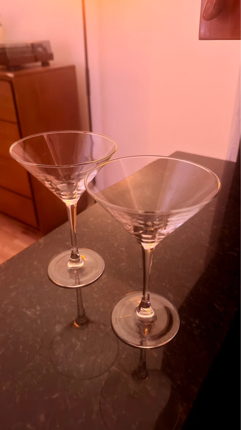 Set of 2 Martini Glasses – Modern Cocktail Glasses - photo 3