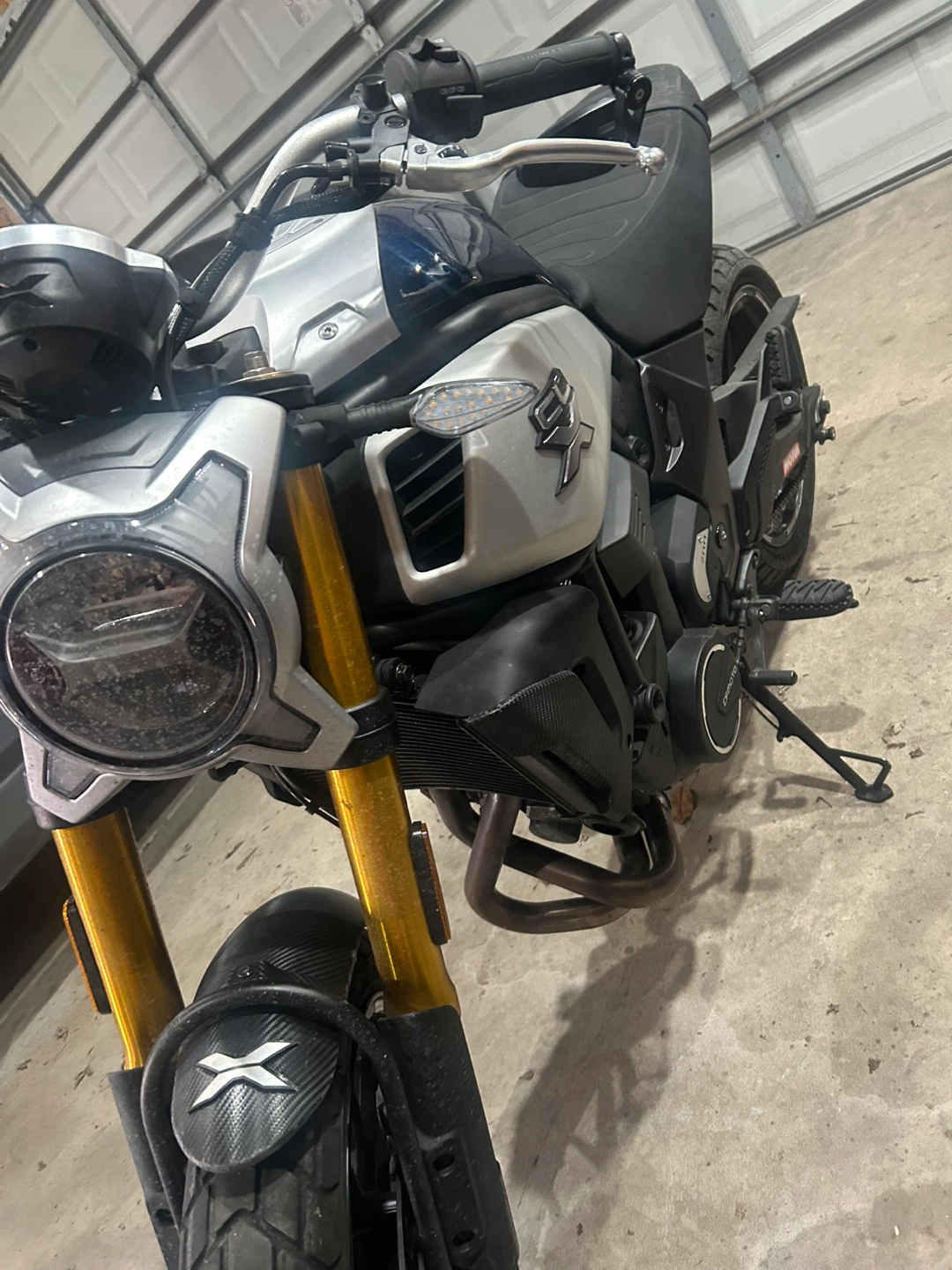 CFMoto 700CL-X Heritage Motorcycle 2022 - photo 4