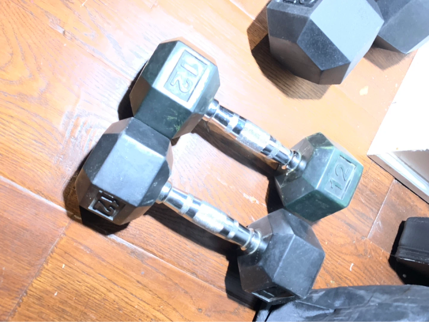 Pair of 12lb Hex Dumbbells - photo 3