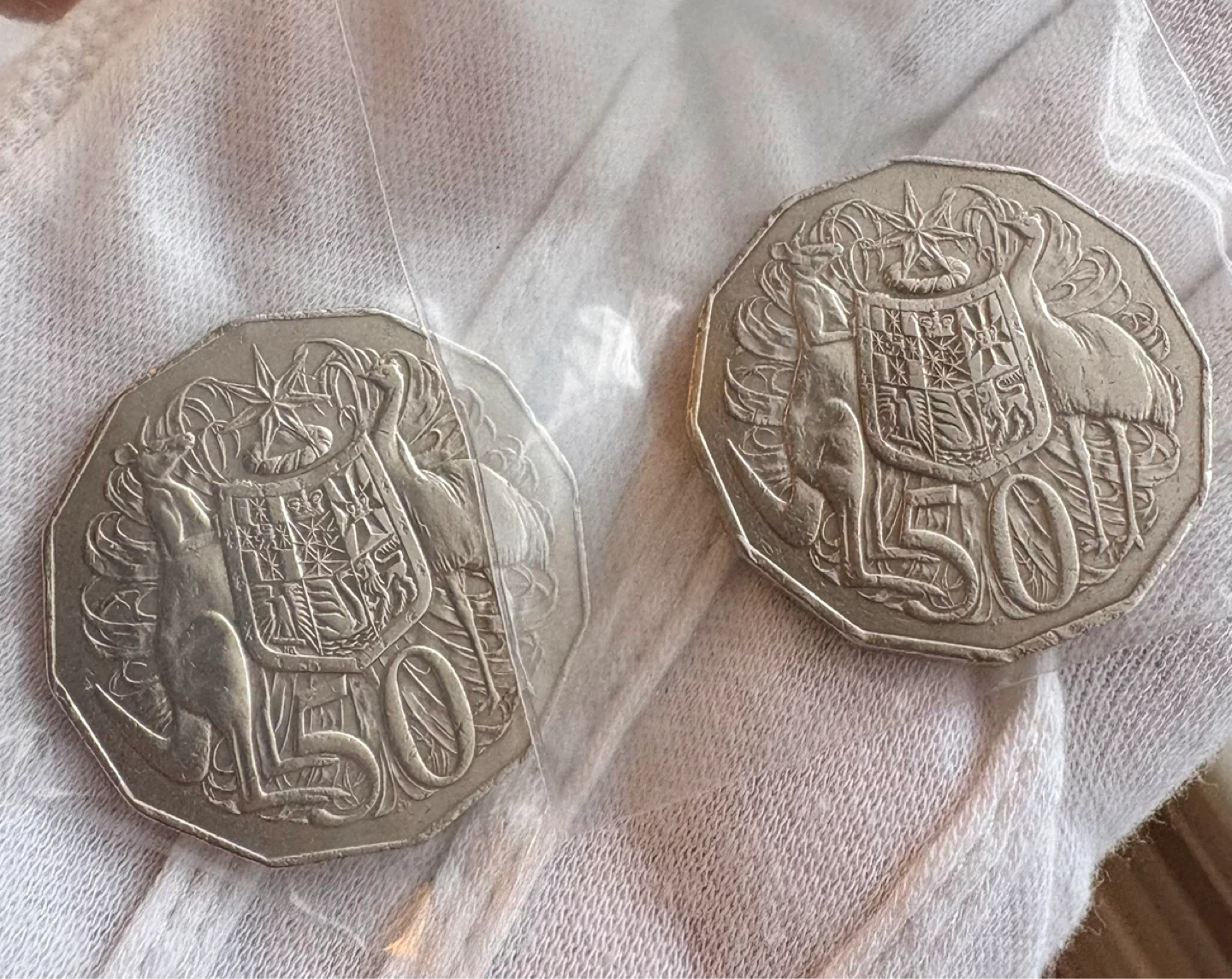 Set of 2 Australia 50 Cent Coins (1978 and 1979). - photo 2