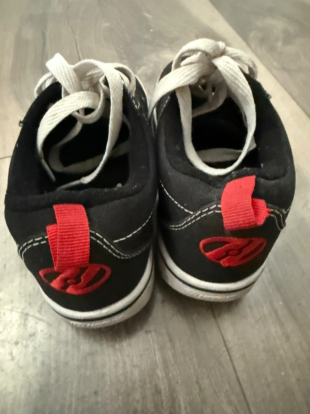 Heelys Kids Size 1 Roller Shoes Black Red - photo 3