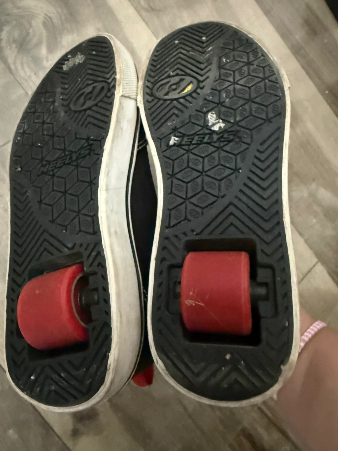 Heelys Kids Size 1 Roller Shoes Black Red - photo 4