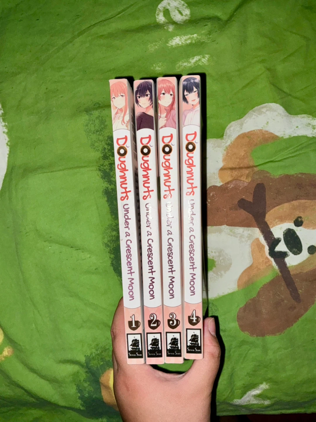 Doughnuts Under a Crescent Moon Manga Vol. 1-4 - photo 3