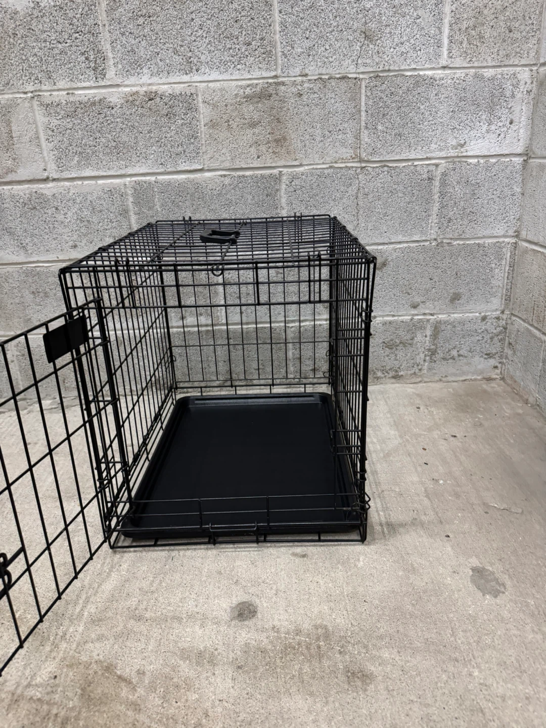American Kennel Club Dog Crate with Tray  18-24-H21 (25$ cash) - photo 4