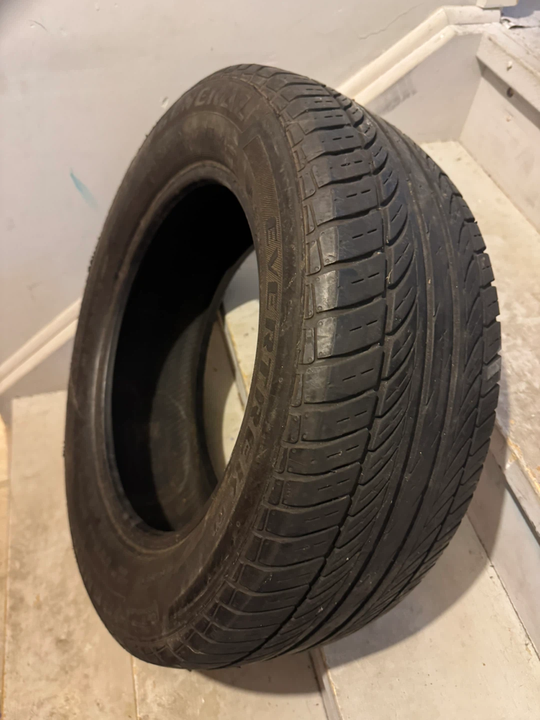 General Tire 205/60 R15 91T - photo 2