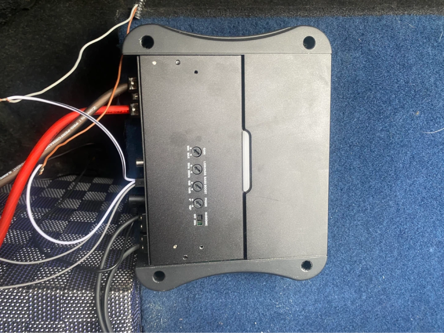 Brand new subwoofer, amp and aftermarket sub box - photo 3