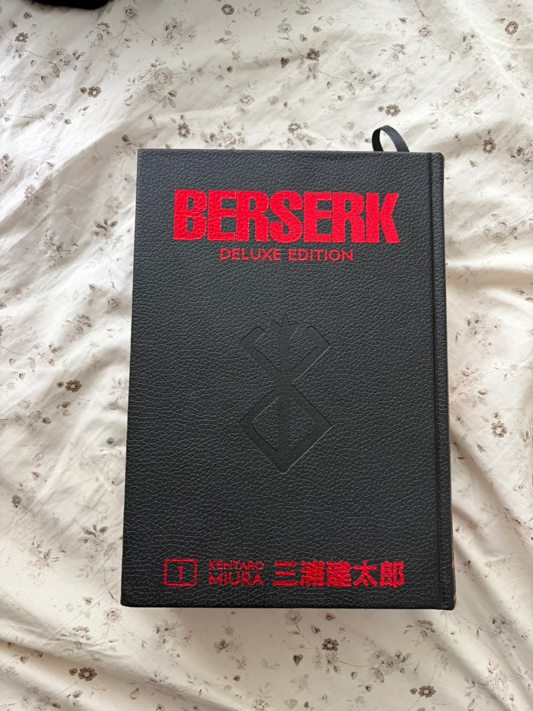 Berserk Deluxe Edition Volume 1 Manga