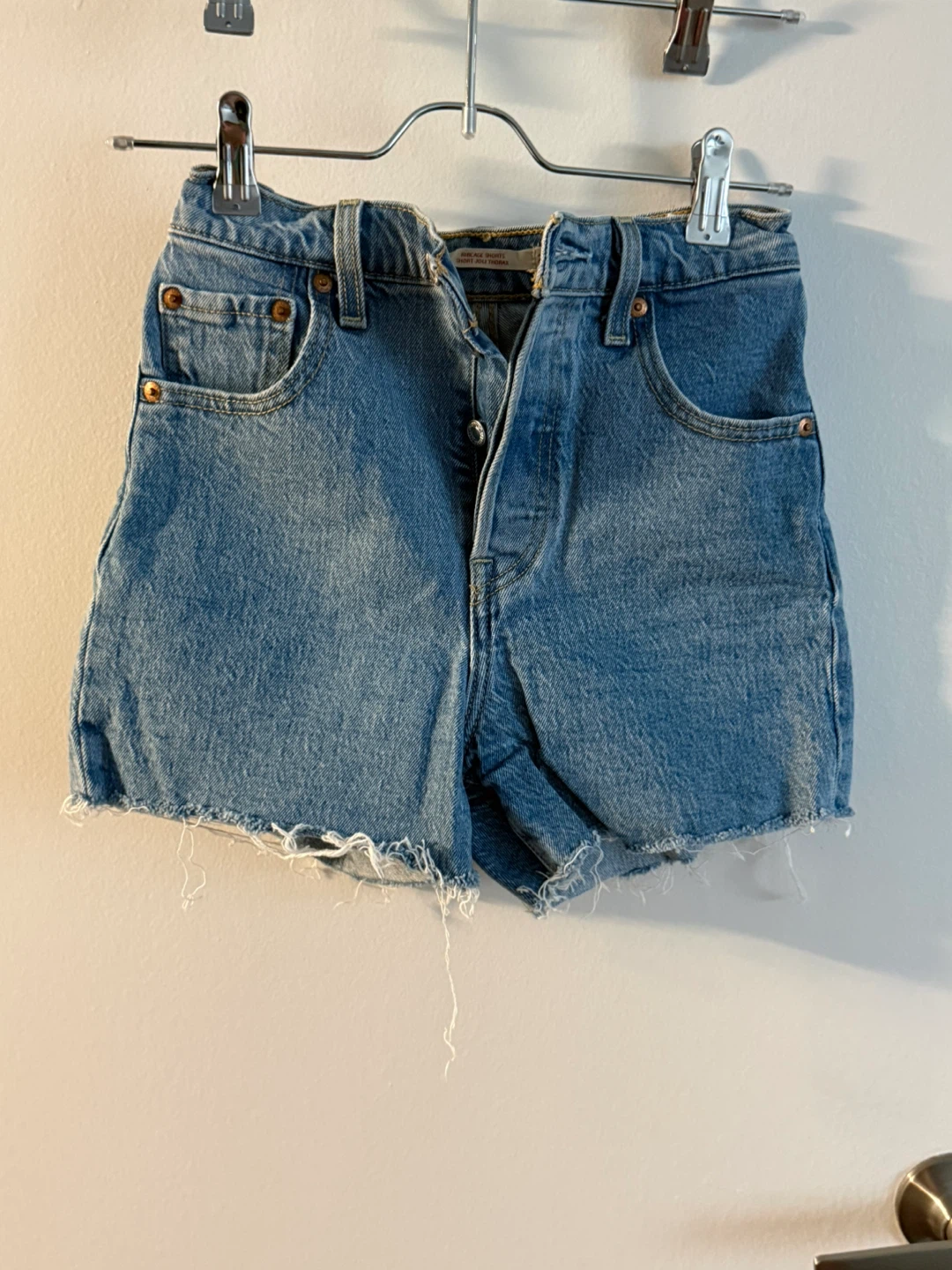 Levi's Ribcage Shorts Size 23