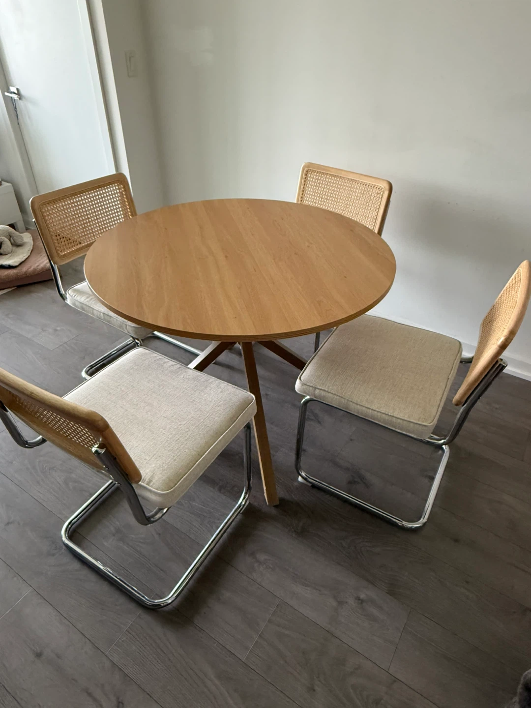Round Wooden Dining Table with 4 chairs