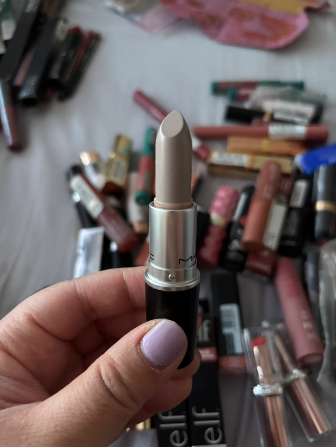 MAC Lipsticks (Vibrant colours. Please see all pictures)