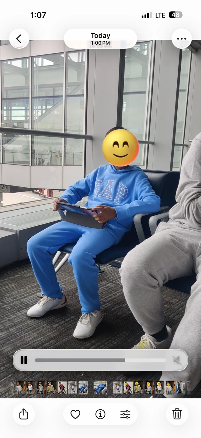 Bundle of 3 sweatshirt