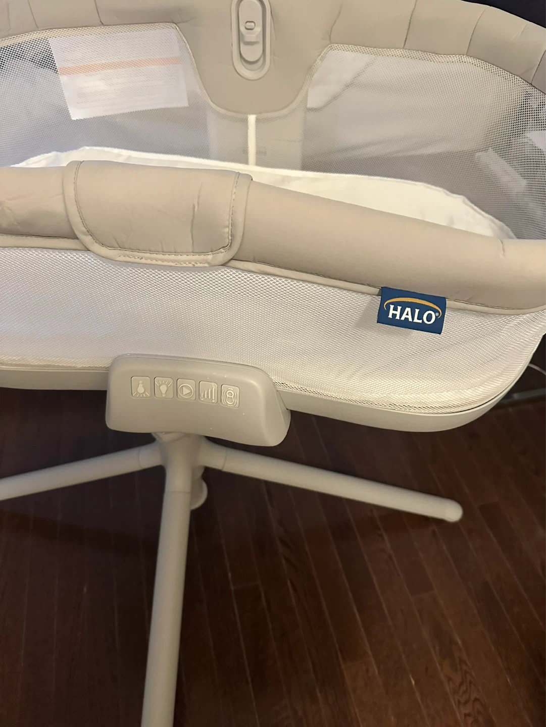 HALO BassiNest Swivel Sleeper - photo 3