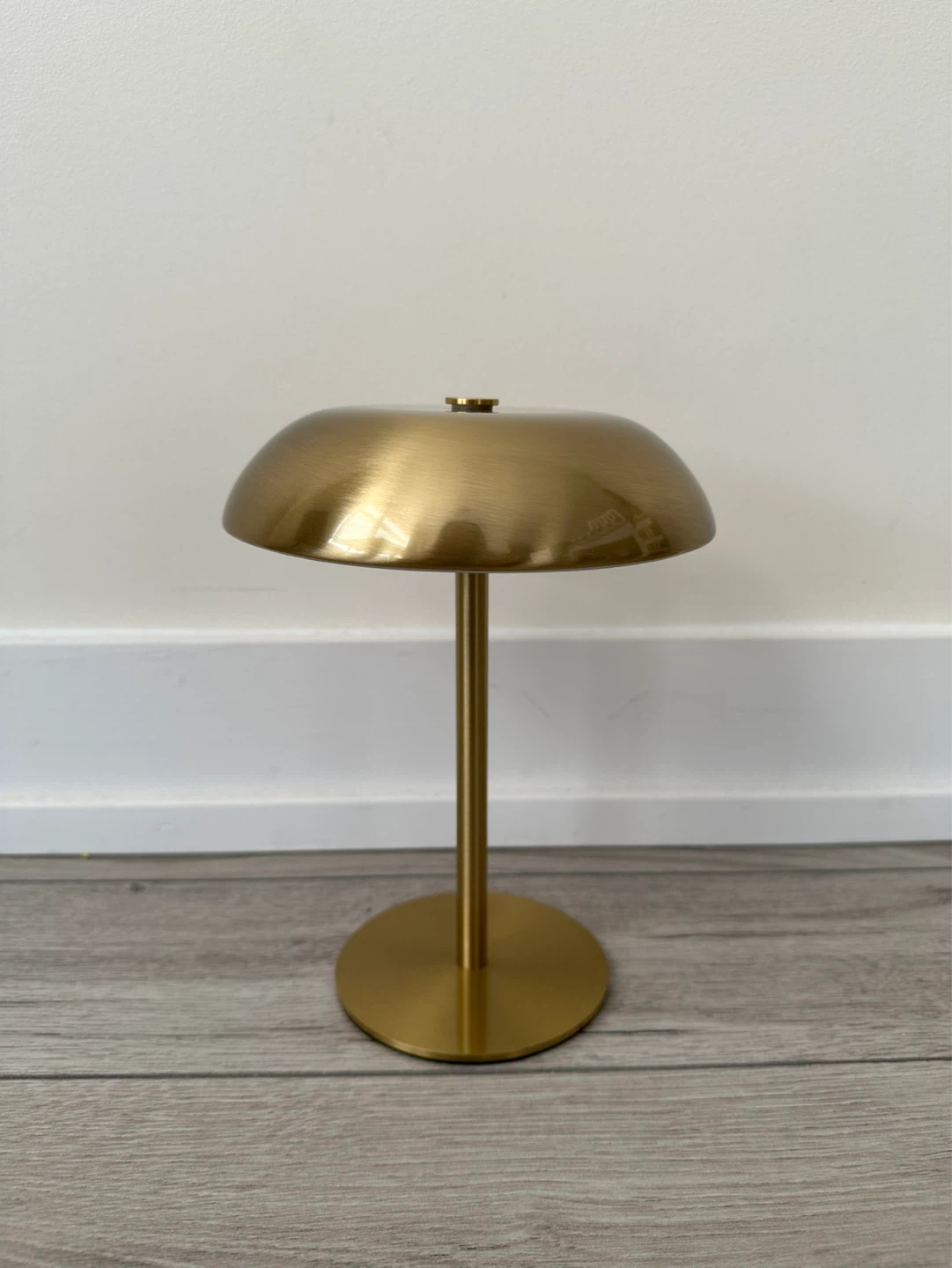 [Brand New] Minimalist Gold Touch Desk Lamp