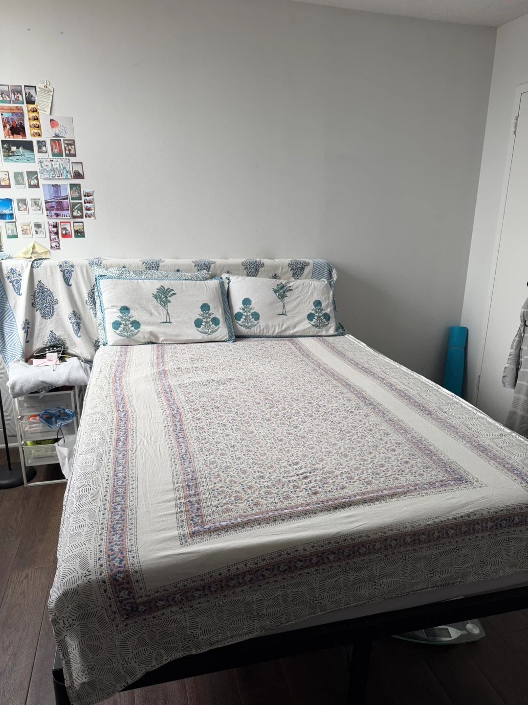 Full/Double mattress and bed frame - photo 2