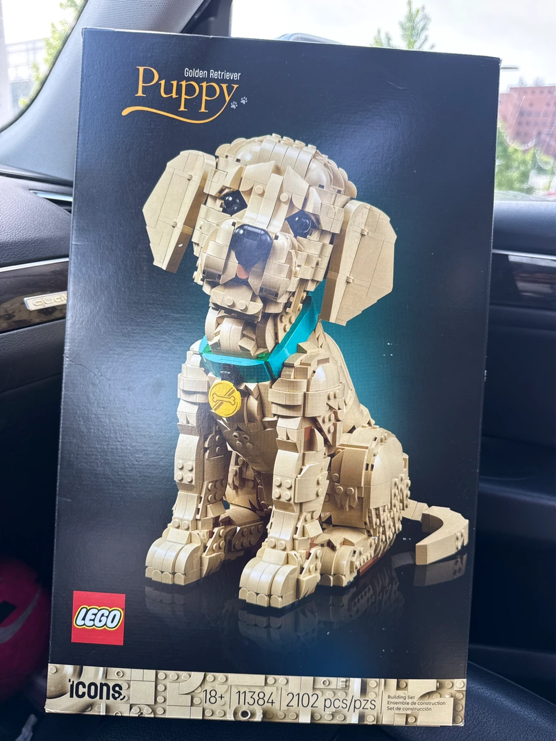 LEGO Icons Golden Retriever Puppy Set 10338