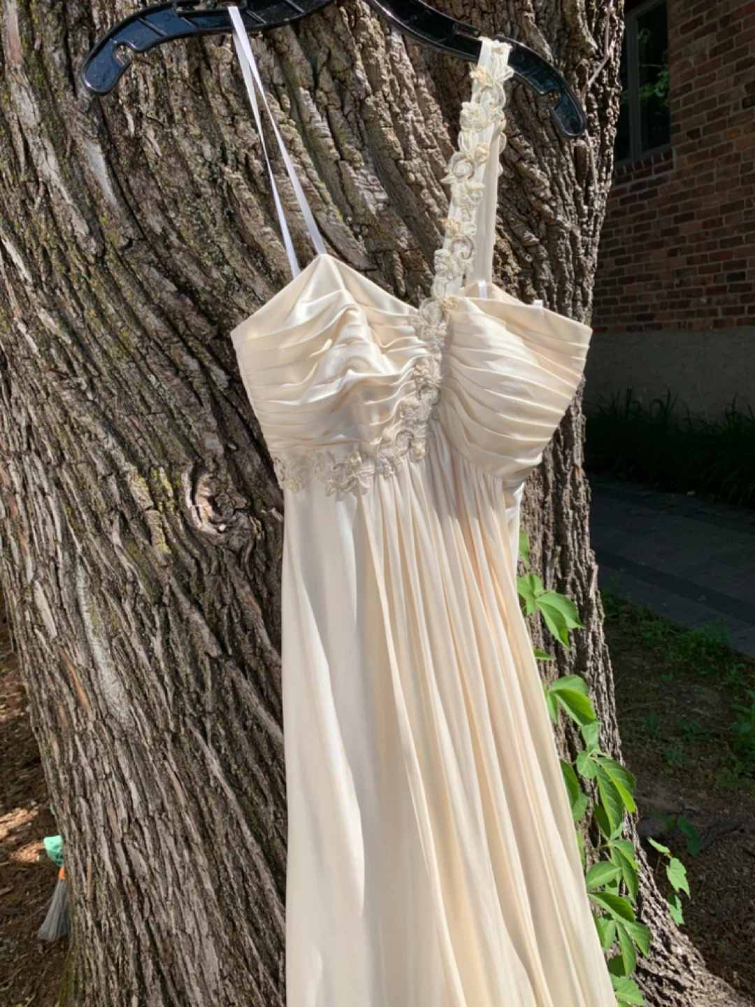 Morgan & Co. Cream Formal Dress in Long Island great neck - photo 2