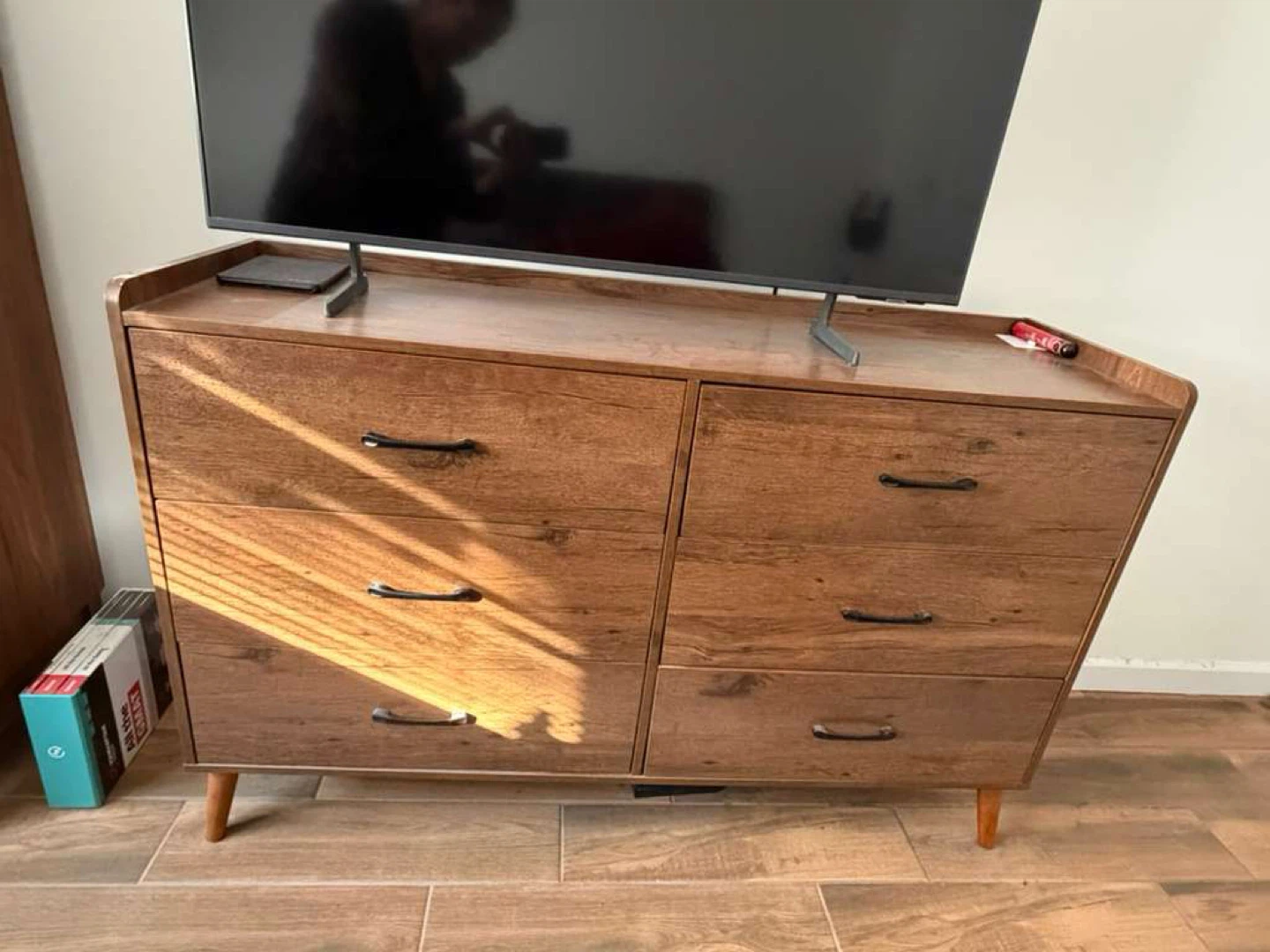 Wood Dresser with 6 Drawers