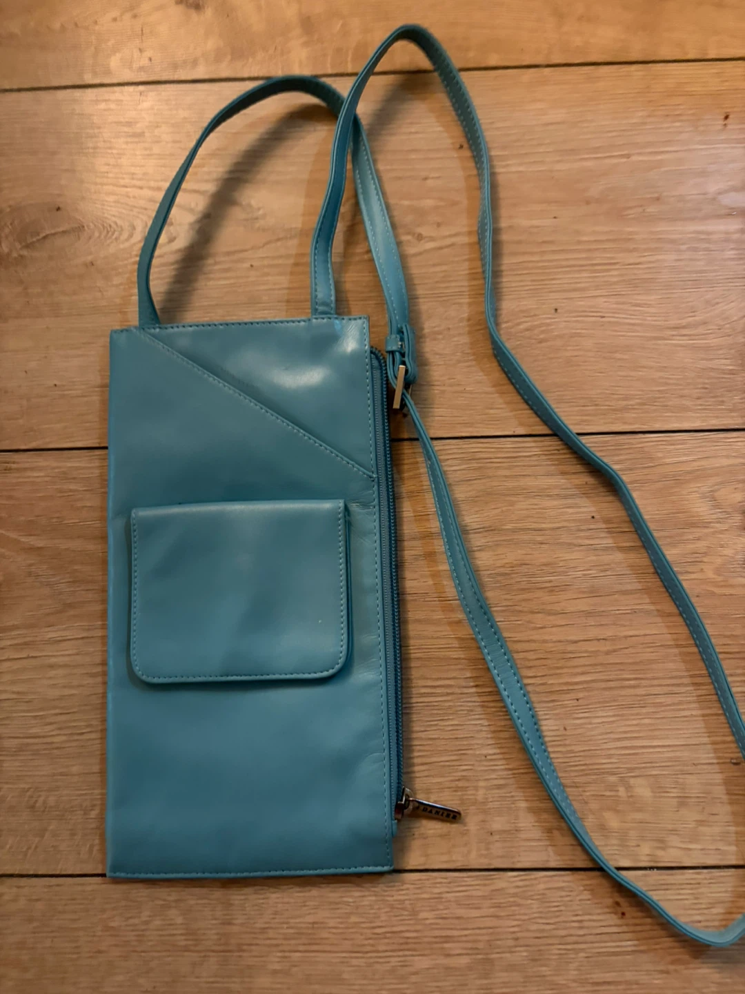 Brand New Danier Turquoise Leather Crossbody Phone Wallet