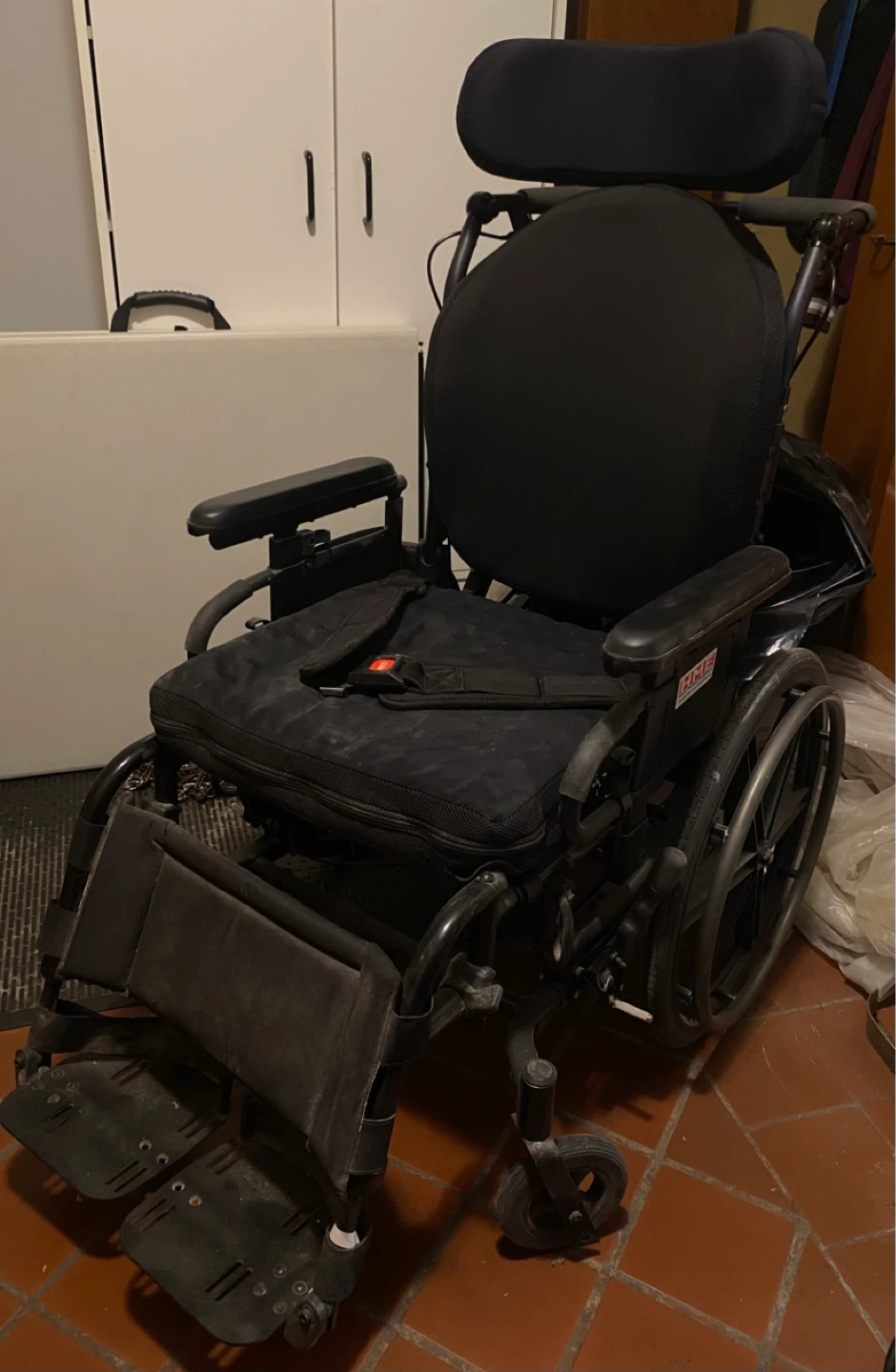 Heavy Duty Tilt/Recline Wheelchair w/ Geo-Matrix Silverback Max