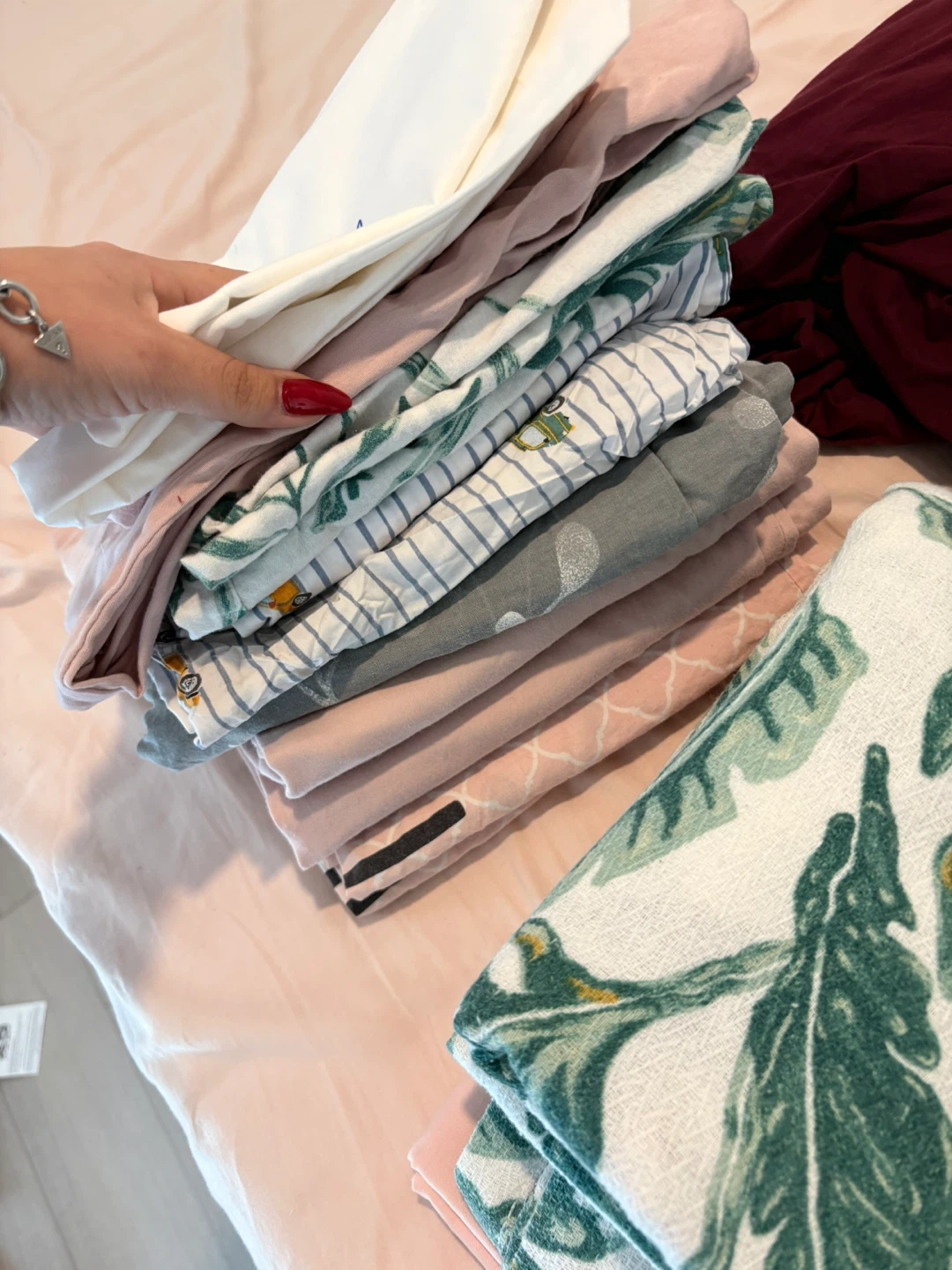 Queen Size Bedding Set Bundle – $20 - photo 4