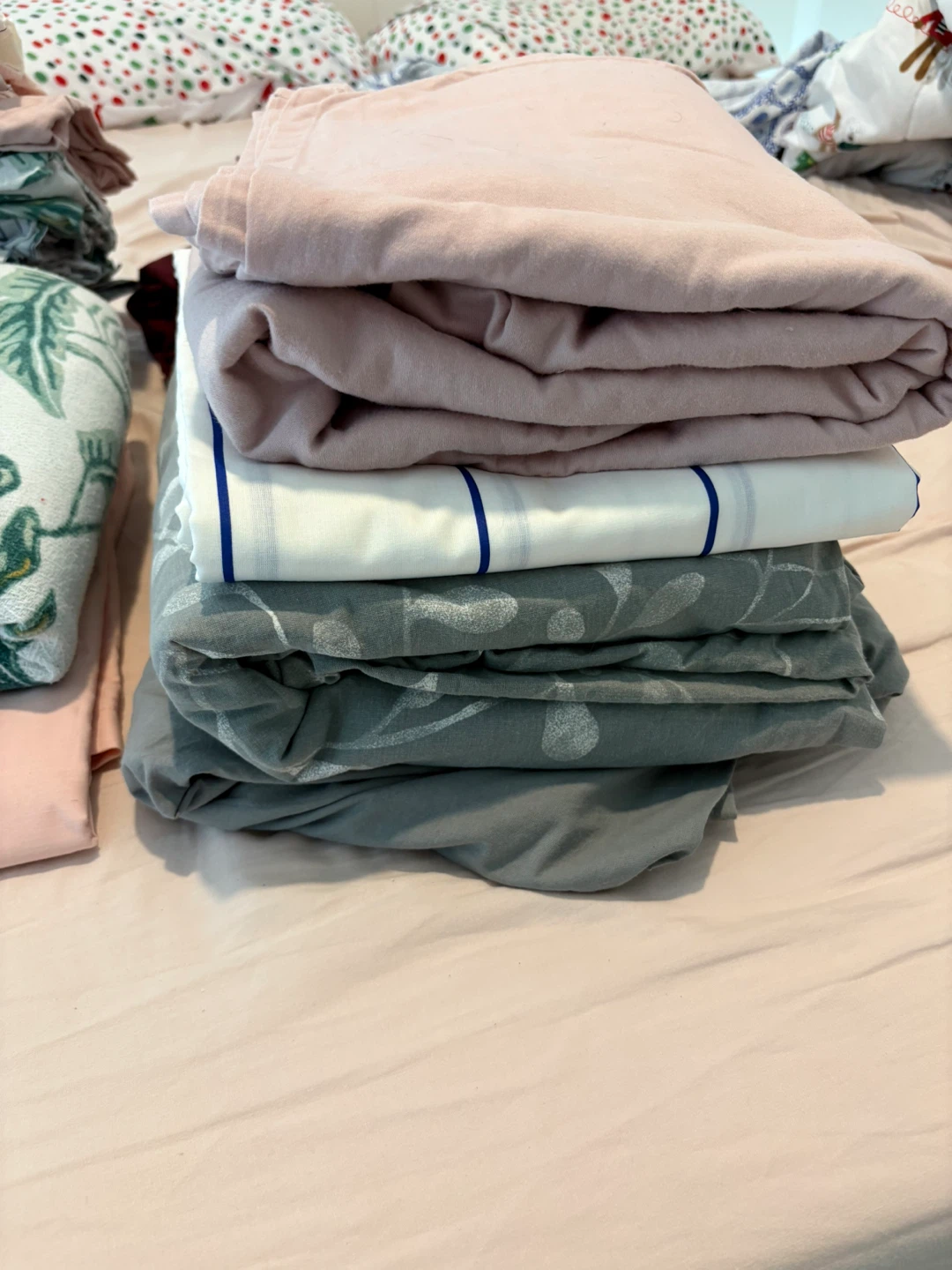Queen Size Bedding Set Bundle – $20 - photo 2