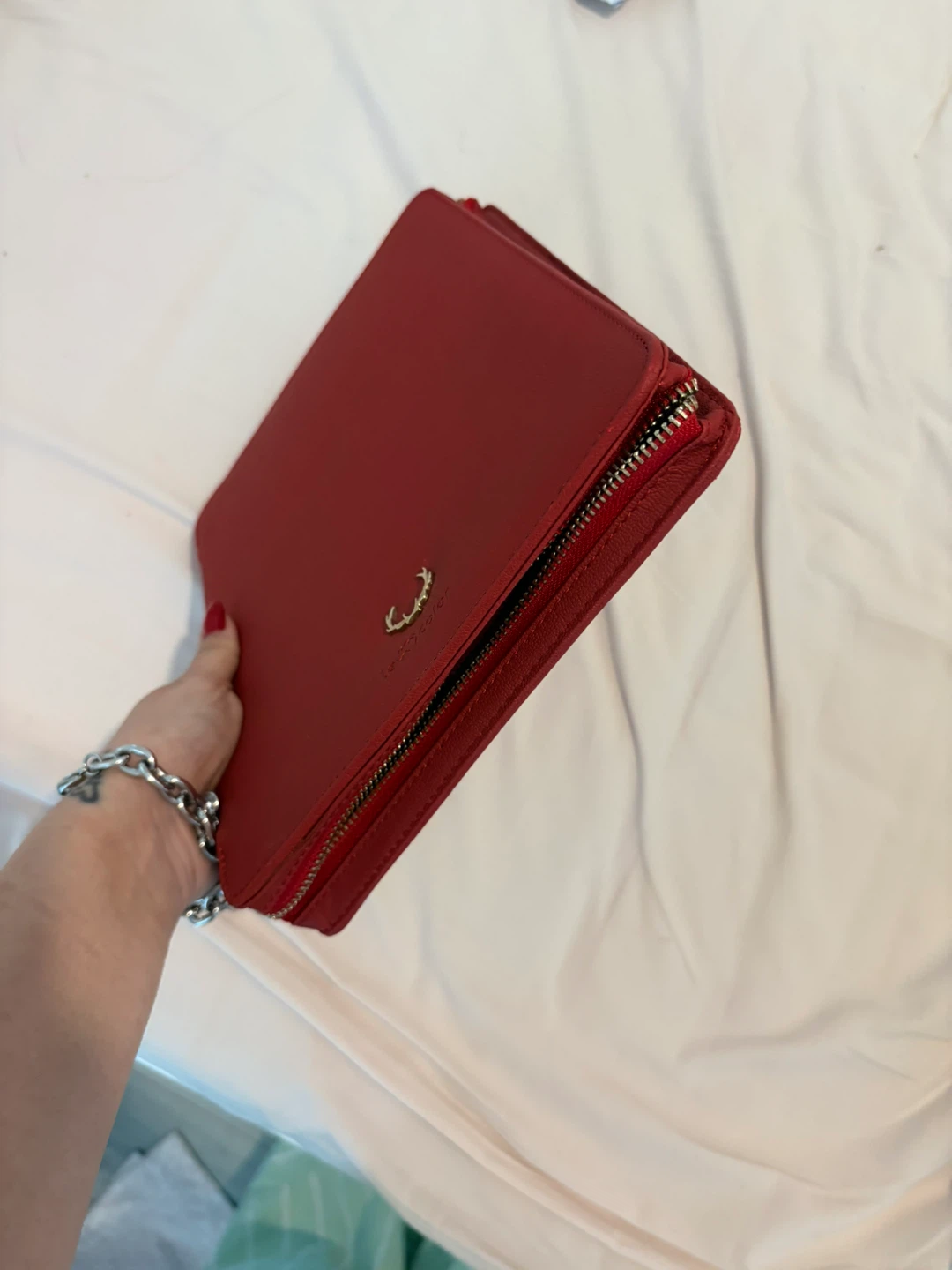 Red iPad Case / Sleeve – Excellent Condition - photo 4