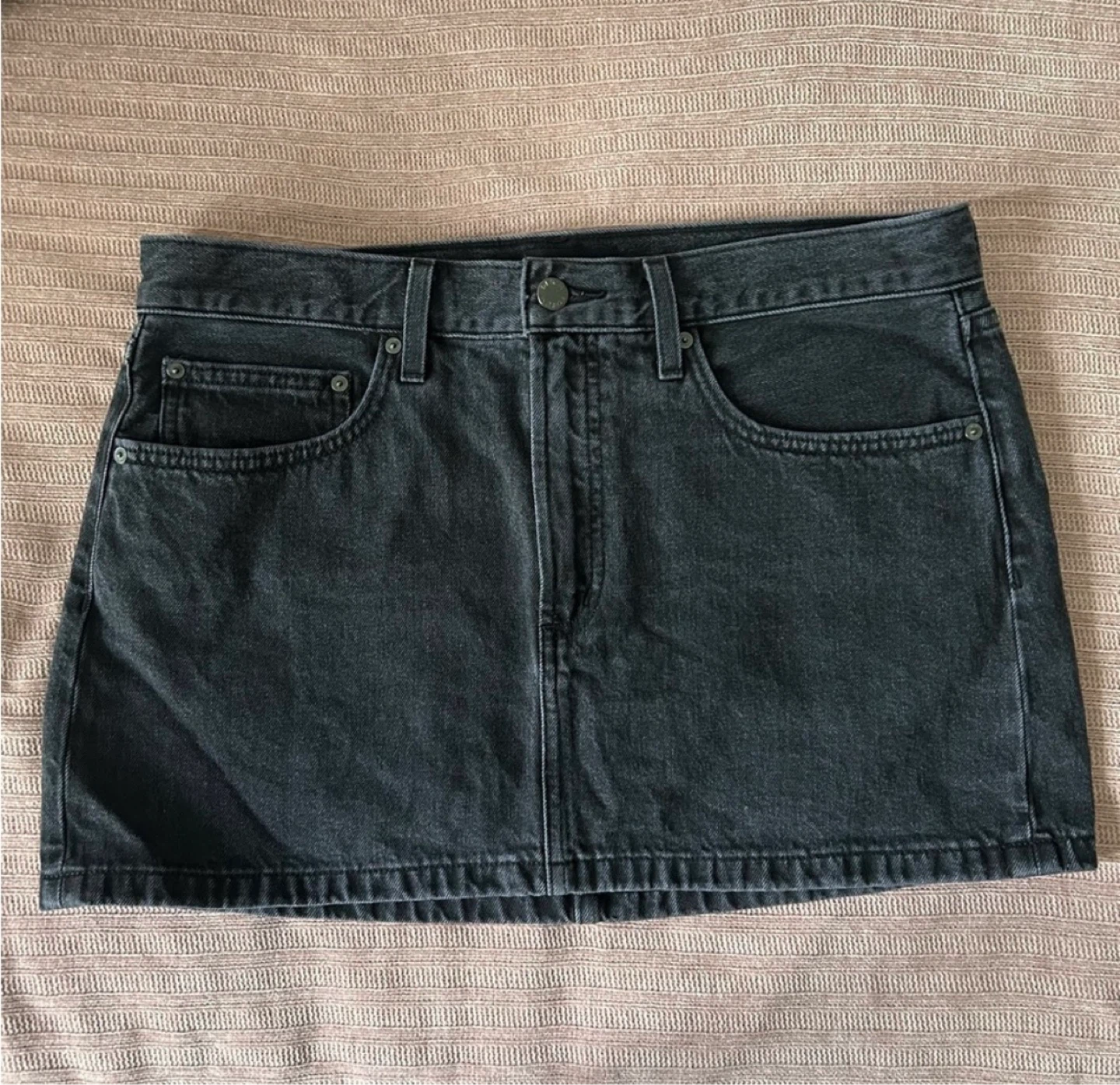 ARITZIA DENIM FORUM The '90s Ricci Skirt Black Size 30