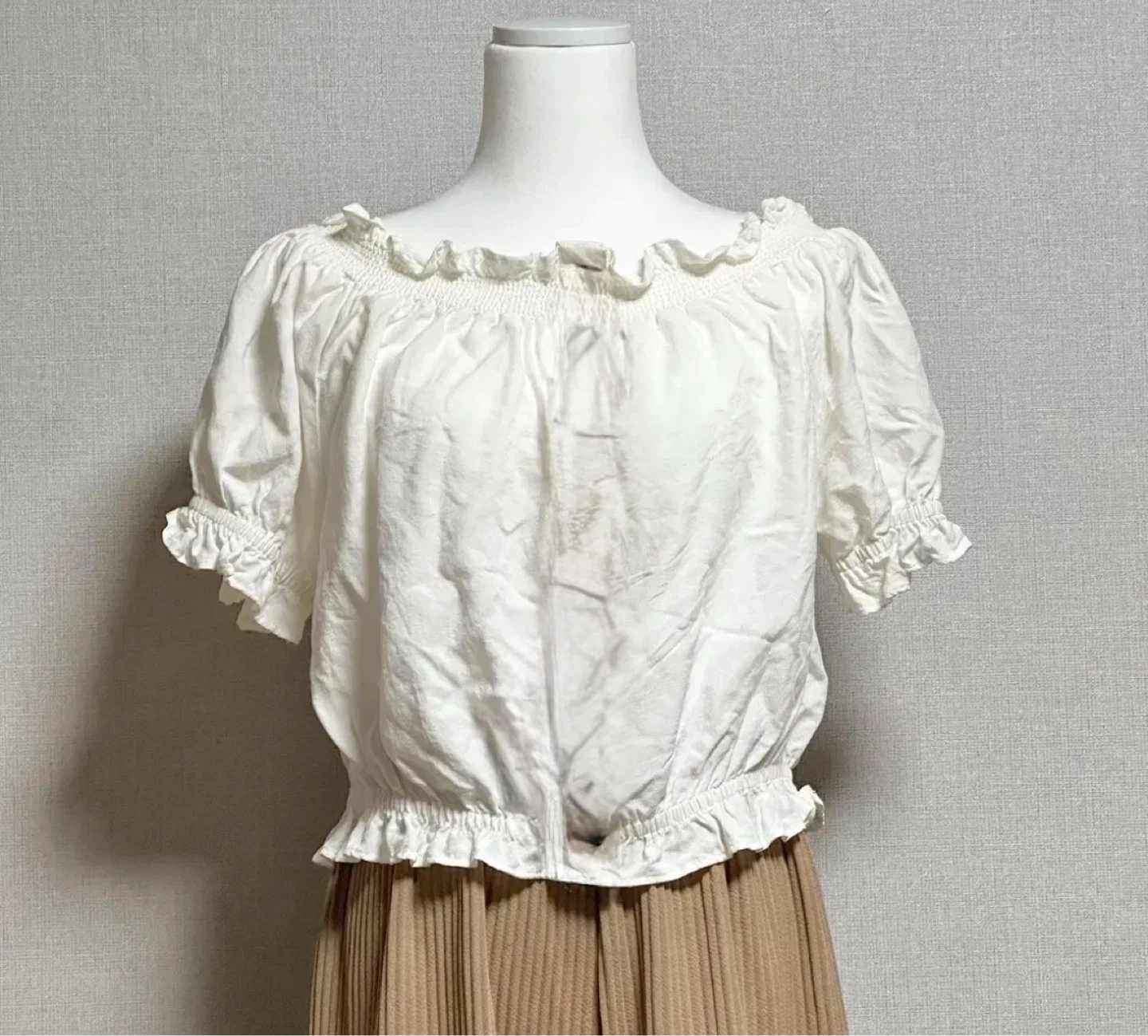 Linen White Smocked Puff Sleeve Blouse - Size Medium