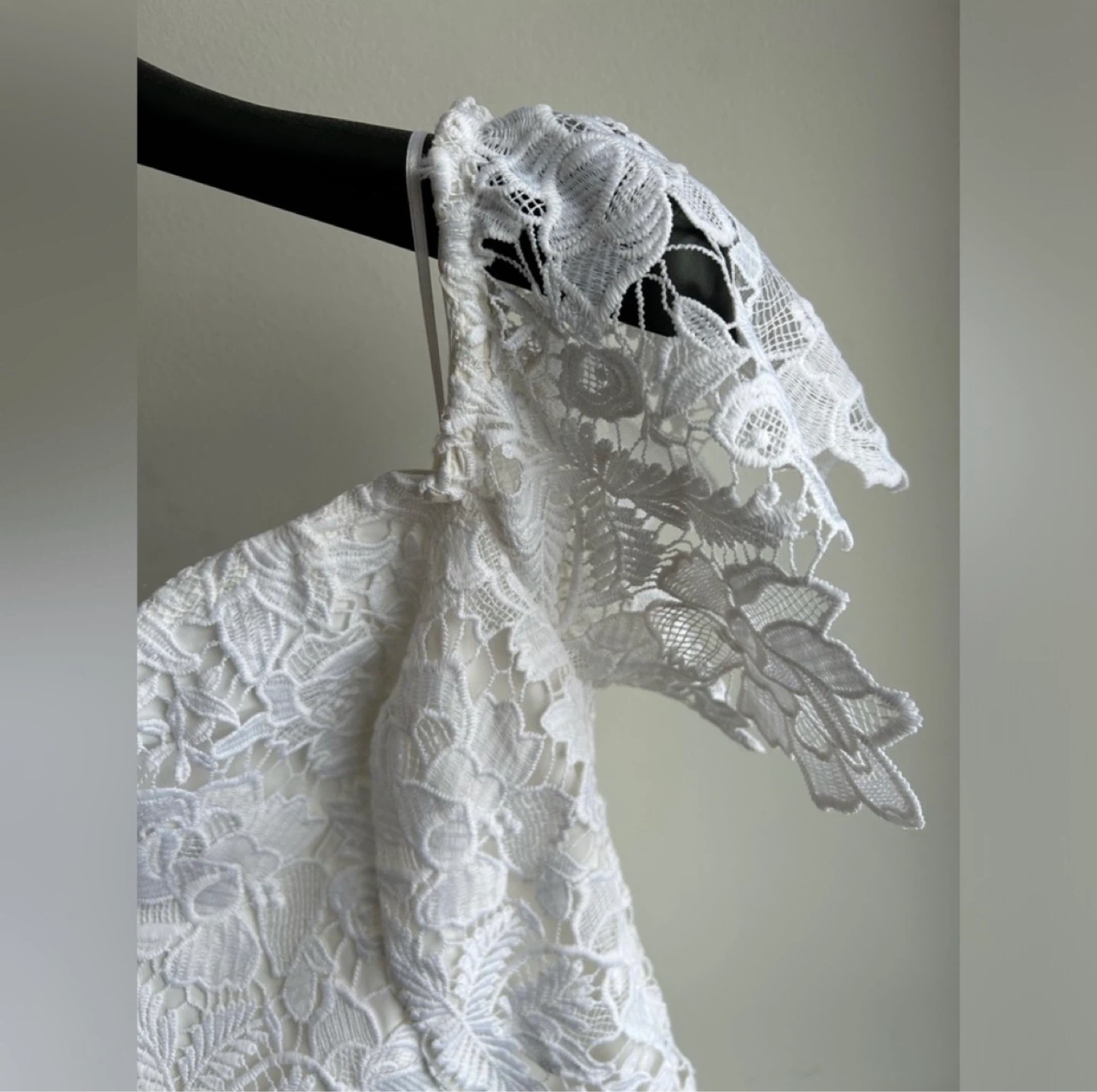Guess by Marciano White Lace Off-the-Shoulder Dress - photo 5