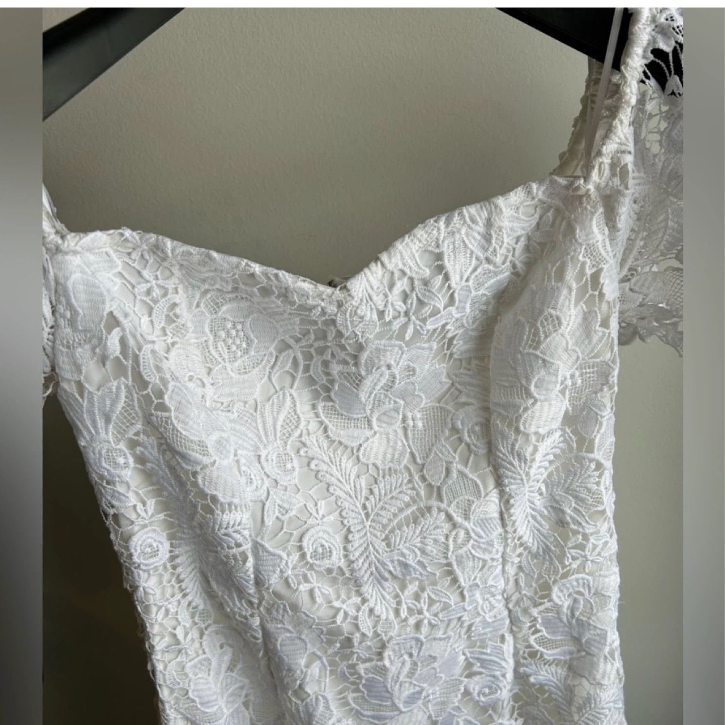 Guess by Marciano White Lace Off-the-Shoulder Dress - photo 4