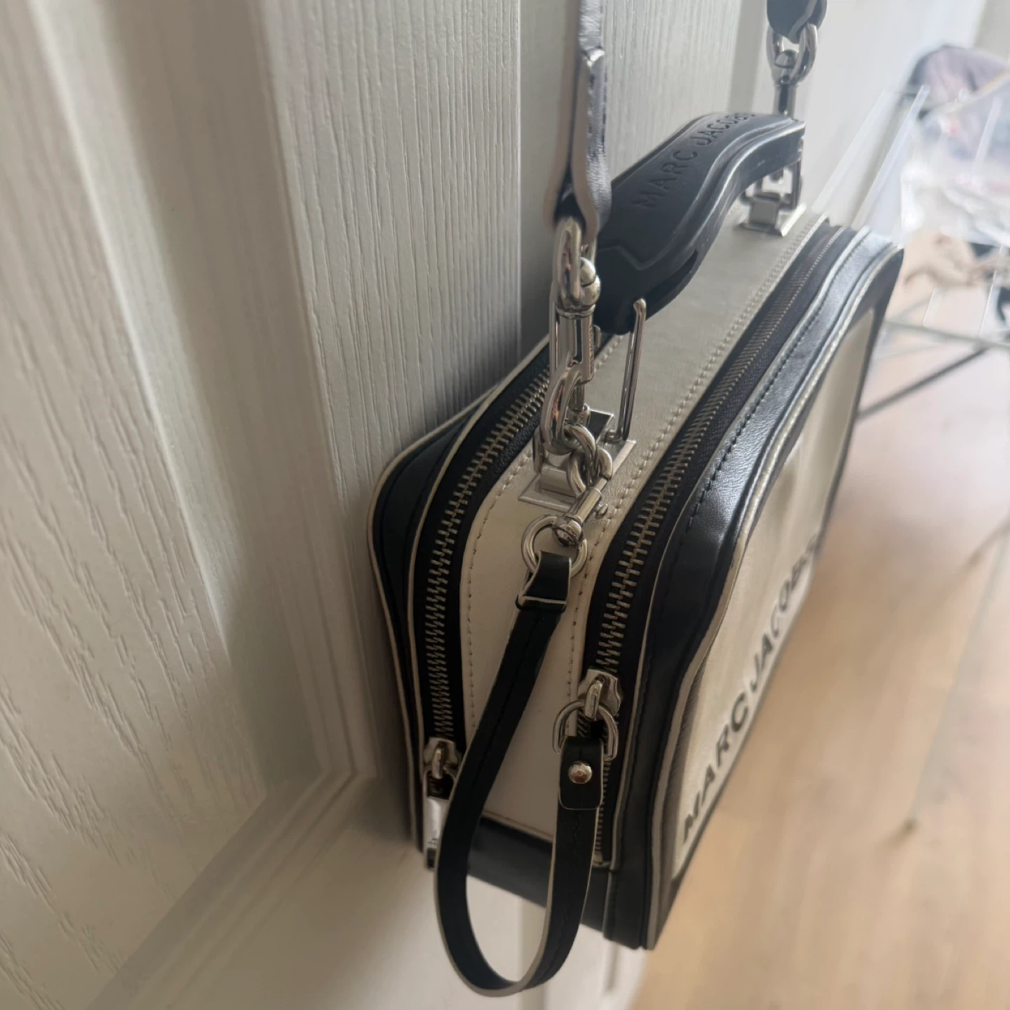Marc Jacobs Box Crossbody Bag with Anti-Theft Style Chain Zipper - photo 4