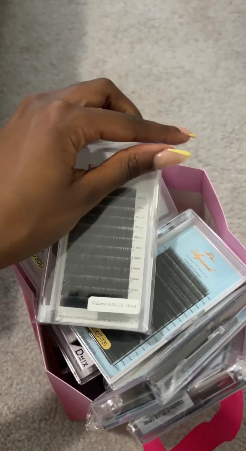 EYELASH START KIT+BULK OF LASH TRAYS - photo 2