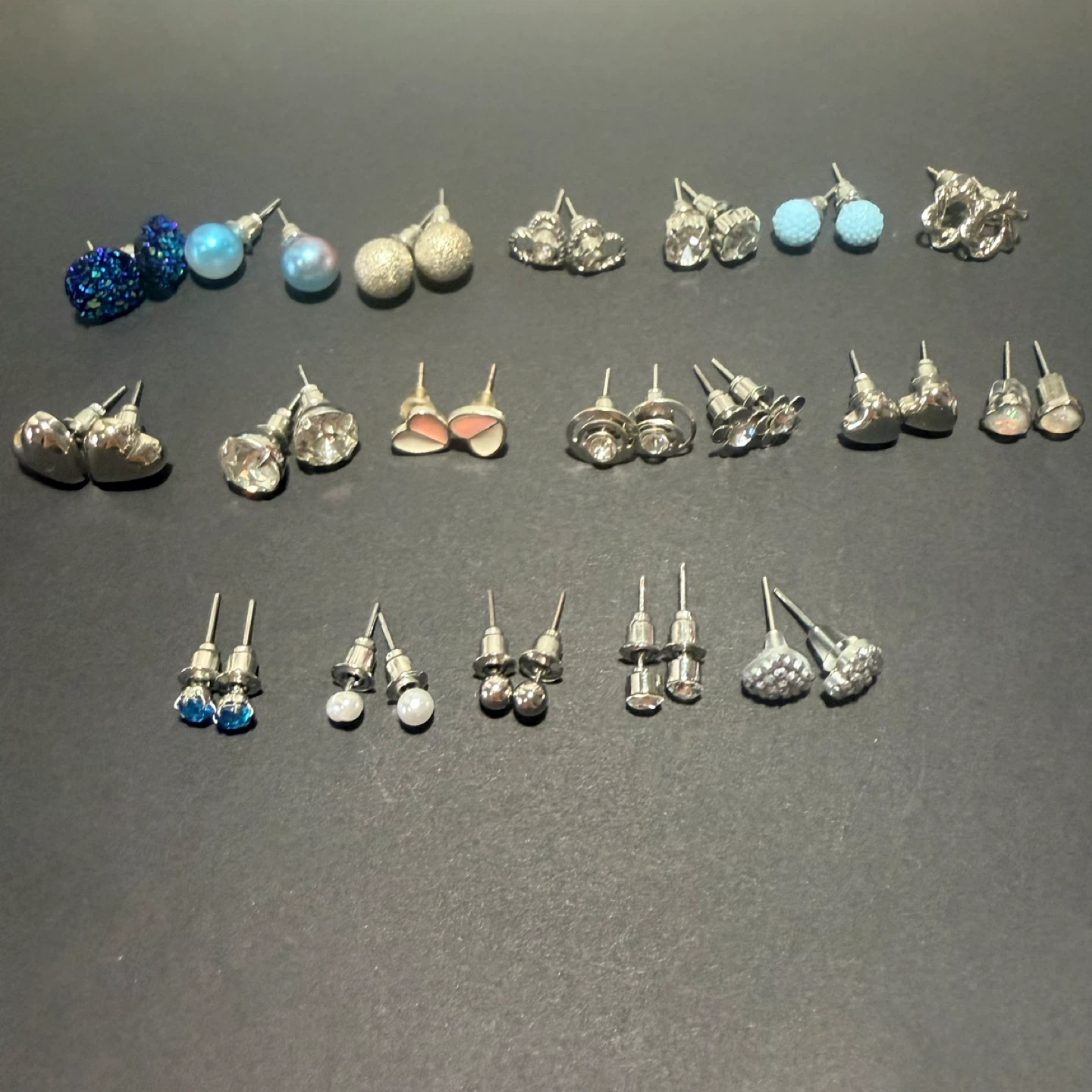 More than 30 pairs of Earrings All For $10 - photo 4