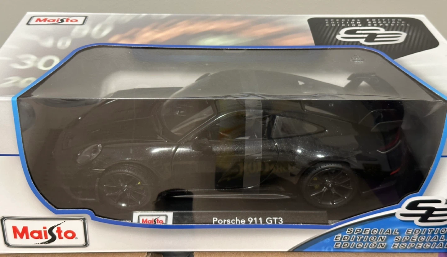 Assorted Porsche 911 Model Cars - photo 2