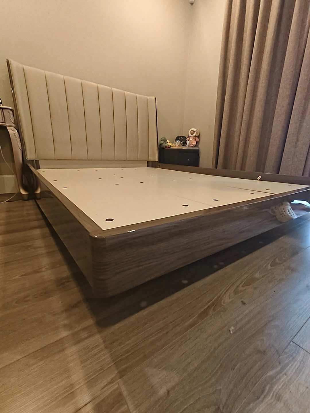 Upholstered Platform Bed Frame - photo 3