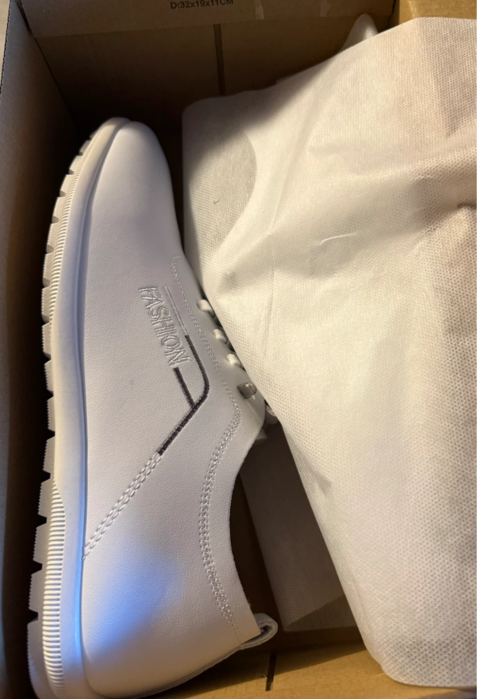 Read the description White "Fashion" Sneakers - Size CN43 - photo 2