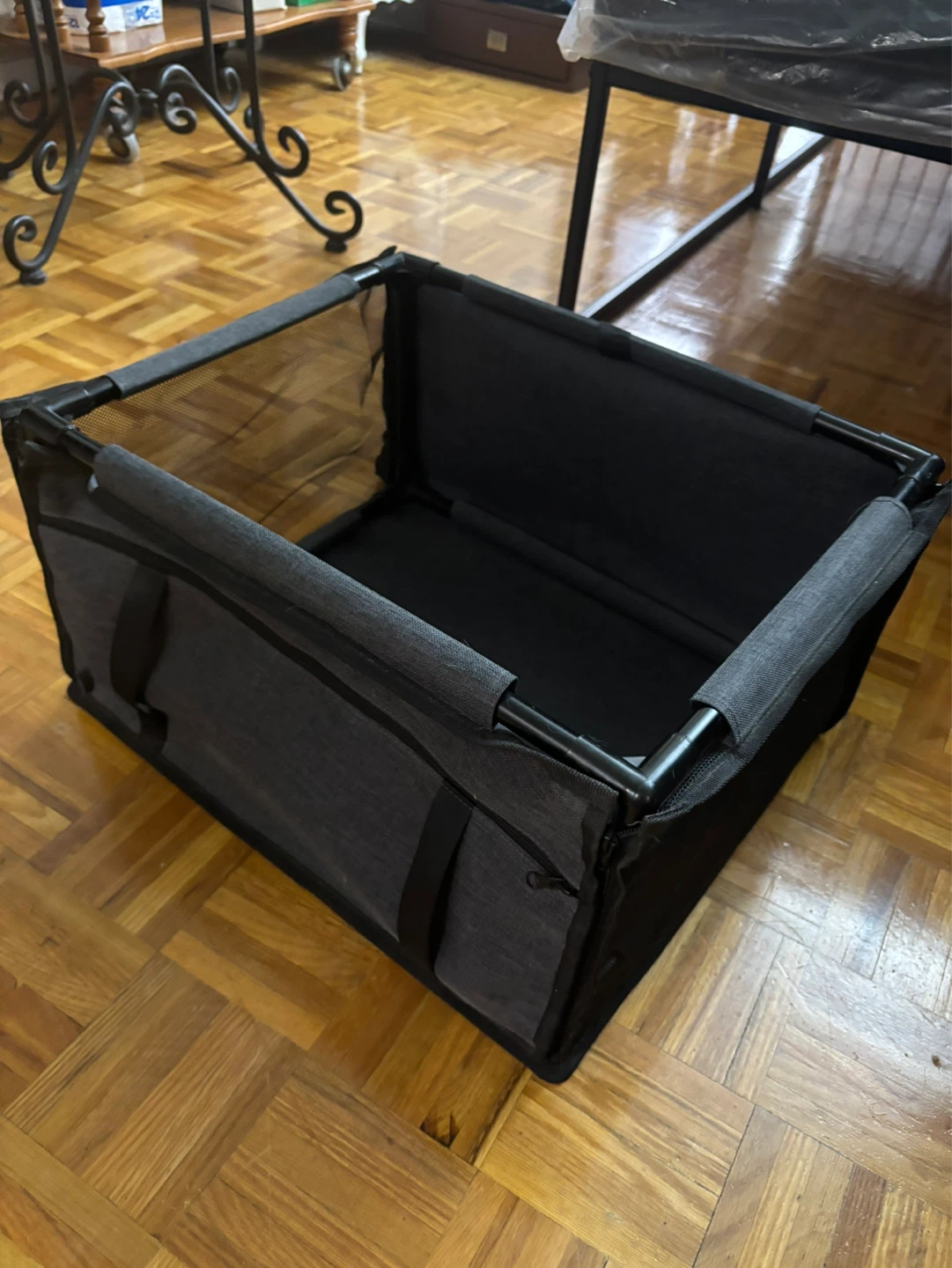 Pet car seat for cats and small dogs