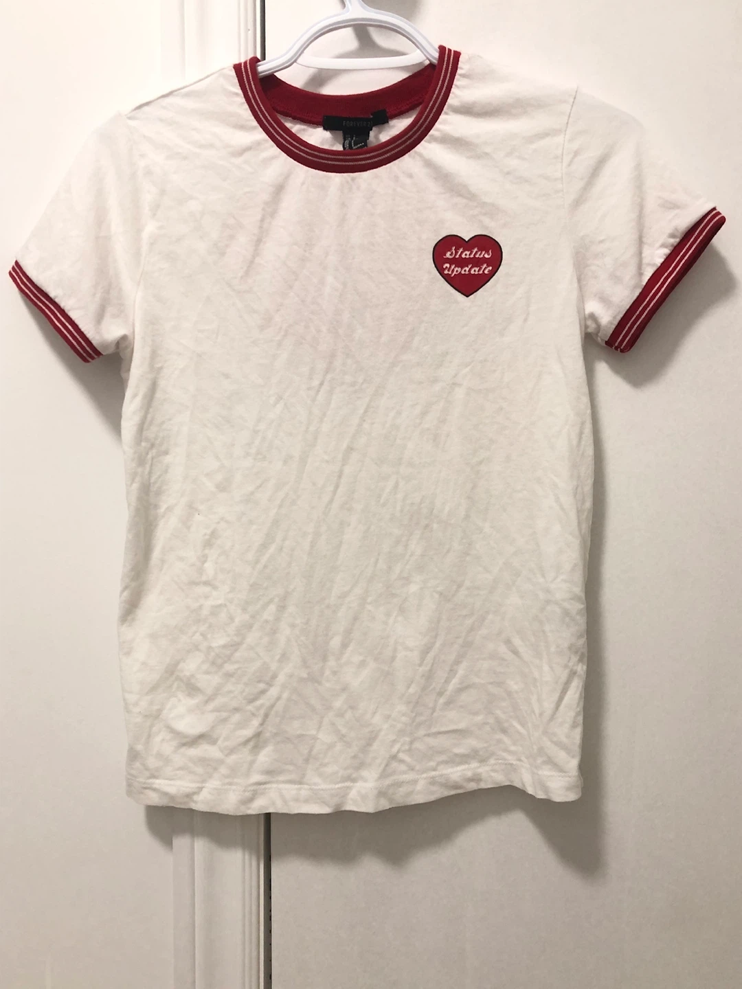 Preowned Forever 21 White & Red It's Complicated Heart T-Shirt S