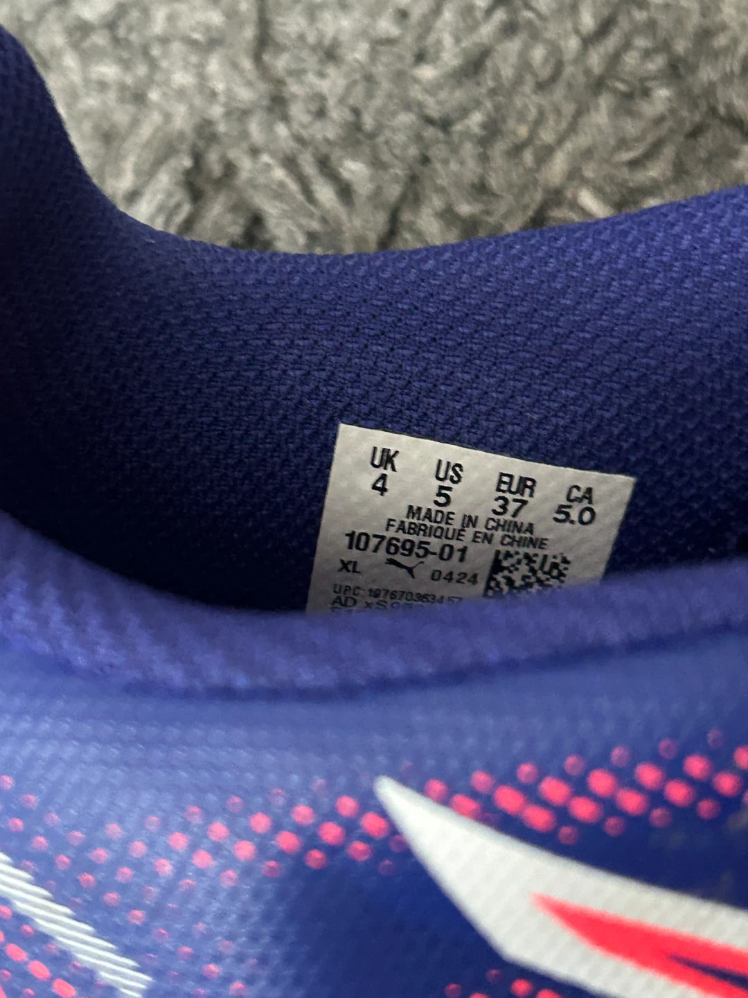 Puma Youth Soccer Cleats Size 5 - photo 2