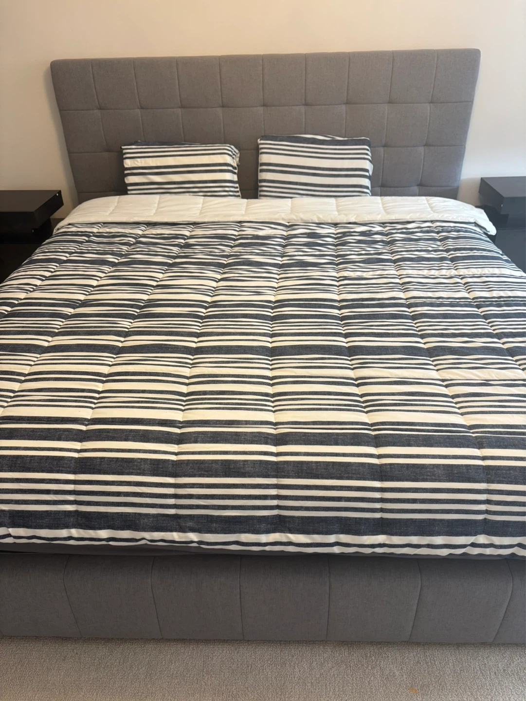 Bed Queen Size Striped Comforter
